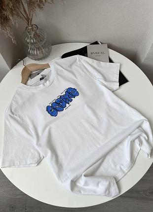 Біла базова футболка з принтом asos