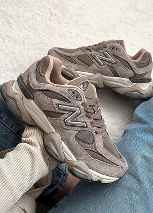 Жіночі кросівки new balance 9060 beige/brown