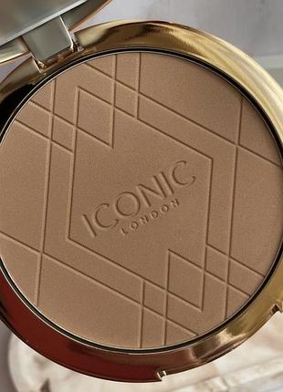 Бронзер для обличчя iconic london ultimate bronzing powder