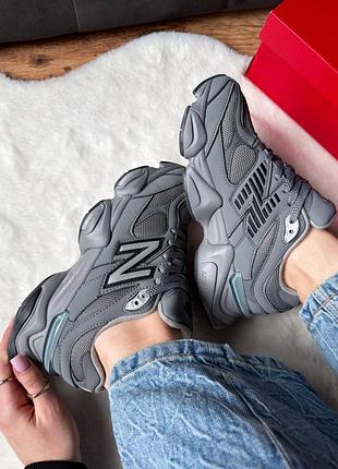 Жіночі кросівки new balance 9060 dark/grey