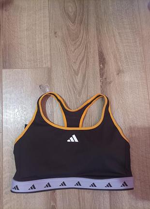 Топ adidas.