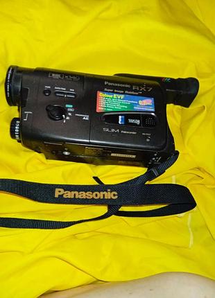 Антикварна колекційна камера panasonic nv-rx7.