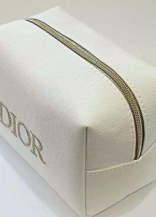 Брендова косметичка dior
