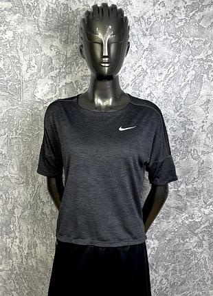 Nike dri-fit футболка s размер женская спортивная серая оригинал