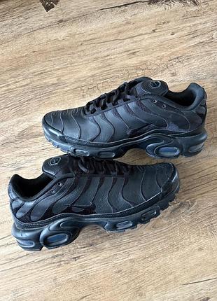 Кросівки nike air max plus tn triple black leather