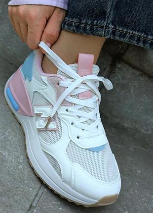 Кросівки жіночі new balance
