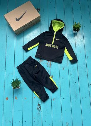 Дитячий спортивний костюм nike, 92 розмір, на 2 роки. спортивний костюм nike