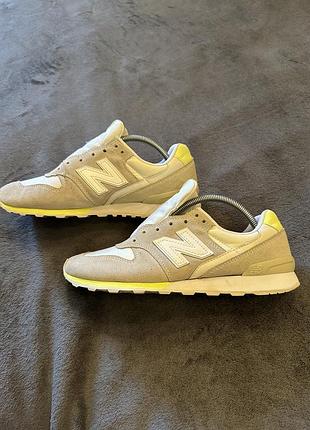 Кросівки new balance