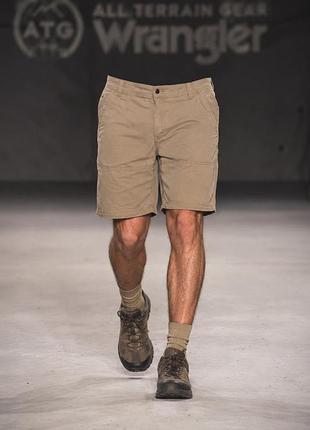 Чоловічі шорти wrangler бежеві розмір xl бавовна / еластан