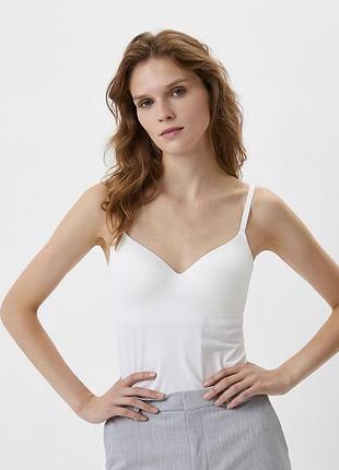 Майка з чашками в стилі uniqlo