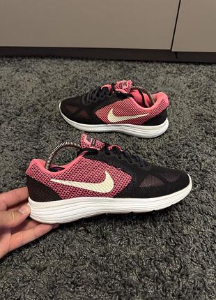 Оригінальні кросівки nike