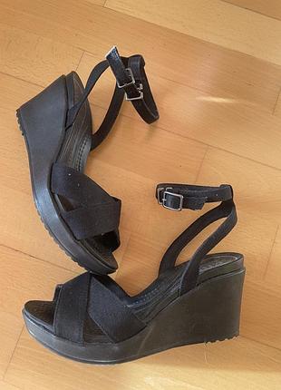 Жіночі босоніжки - крокси 36,5/37 розміру crocs