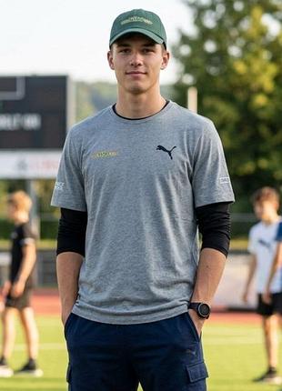 Футболка мужская puma.
замеры:пог-56 см, длина изделия -73, длина рукава -22 см