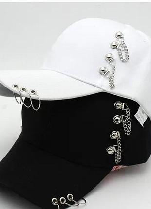Кепка вінтажна з кільцями та ланцюжком, бейсболка snapback
