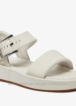 Р.38,39,39.5,40,41 clarks жіночі шкіряні босоніжки оригінал