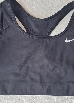 Черный спортивный топ фирмы nike размер s