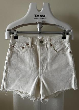 Білі джинсові шорти levis s-m