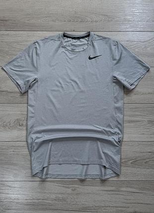 Чоловіча спортивна футболка найк nike silver comfort dri-fit grey, m, оригінал