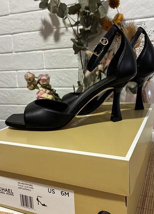 Босоніжки чорні michael kors amali, оригінал, р. 36 (us 6m)