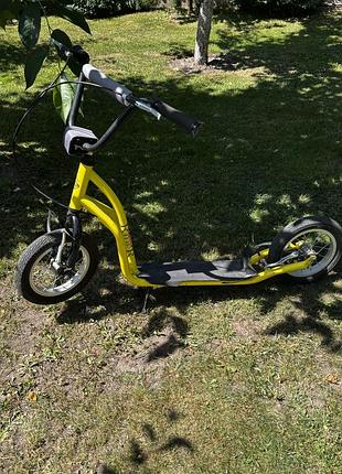 Самокат на великих надувних колесах rider, жовтий