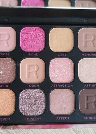 Тени для век makeup revolution forever flawless palette