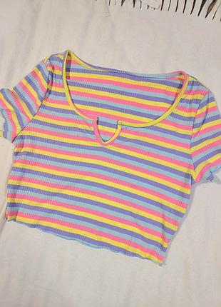 Вкорочена смугаста футболка shein в рубчик🧁🍭🌈🍄
