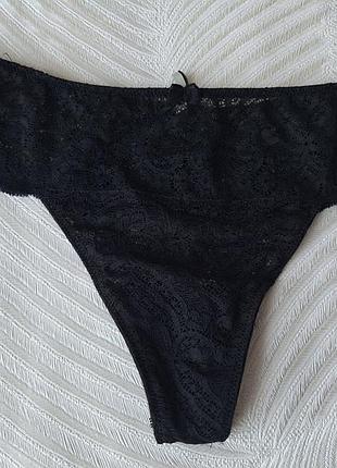 Черные кружевные трусики бразильяны фирмы intimissimi