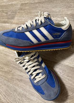 Оригінальні кросівки adidas в гарному стані
