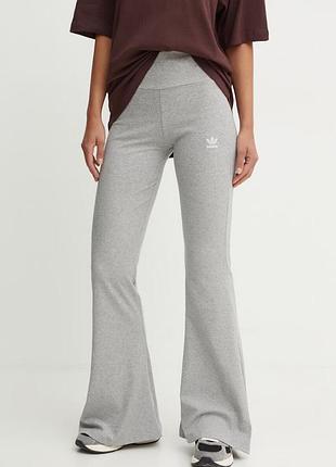 Спортивні штани кльош рубчик adidas originals iy9674 abw002 розмір: s