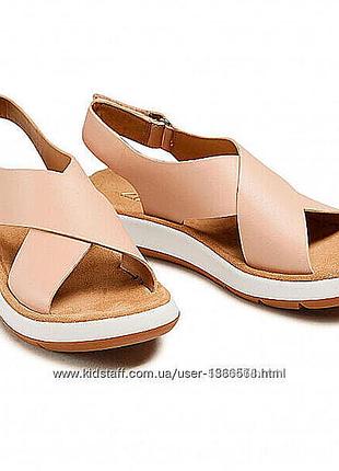 Р.37.5 clarks жіночі шкіряні босоніжки оригінал