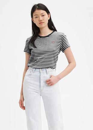 Футболка levi's m  l