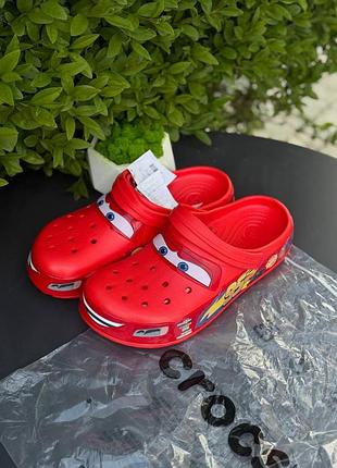 Крокси crocs mcqueen