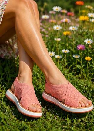 Р.38, 39, 40 clarks жіночі босоніжки оригінал