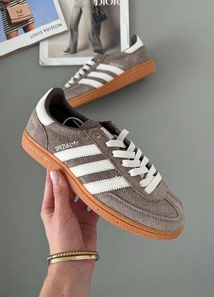 Adidas spezial