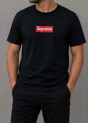 Футболка от бренда supreme