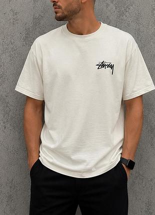 Футболка від бренду stussy