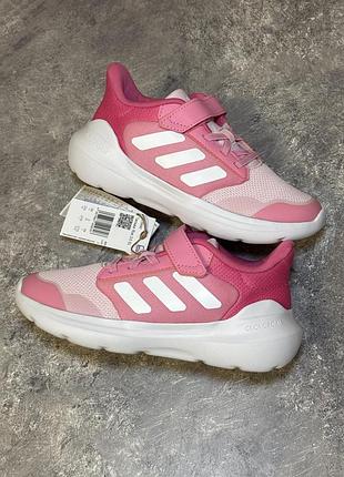 35р,новые детские кроссовки adidas tensaur run,на девочку, стелька 22.2см