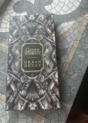 Палітра тіней для повік urban decay x game of thrones