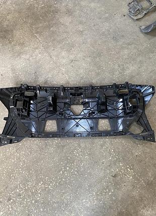 Передняя панель решетка audi q4 e-tron (89a807233)