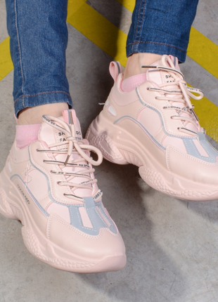 🔥🔥🔥светятся женские кроссовки в пудрово-бежевом цвете