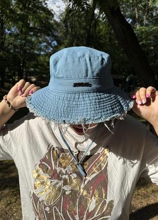 Панама з принтом jacquemus le bob artichaut блакитна під джинсу