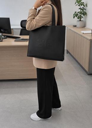 Стильна чорна сумка-шопер carolina herrera 212 tote bag