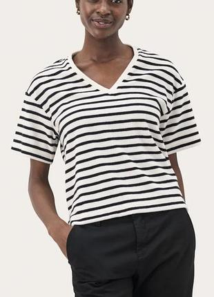 Шикарна футболка massimo dutti!