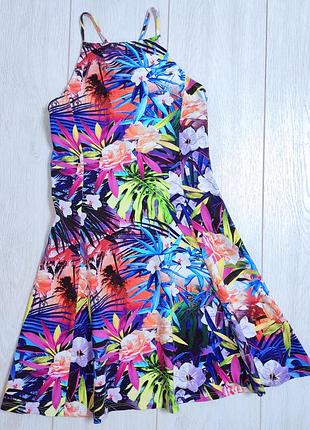 Красивое яркое платье river island 9-10 лет