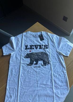 Футболка levis