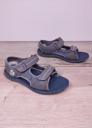 Сандалии босоножки clarks 2.5р