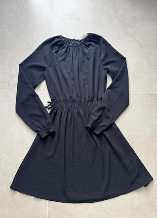Чорна сукня з довгими рукавами від h&m