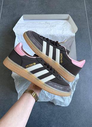 Стильні жіночі кросівки adidas spezial brown pink