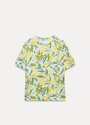 Жіноча футболка zara
розмір s, підійде на s-m