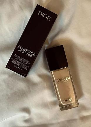 Dior forever skin glow 1n, 30 мл. використаний 1 раз — не підійшов відтінок. стан майже новий, у коробці.